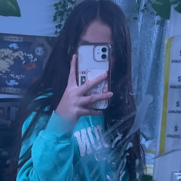 Meet your Posher, Sarah - Picture 1 of 1